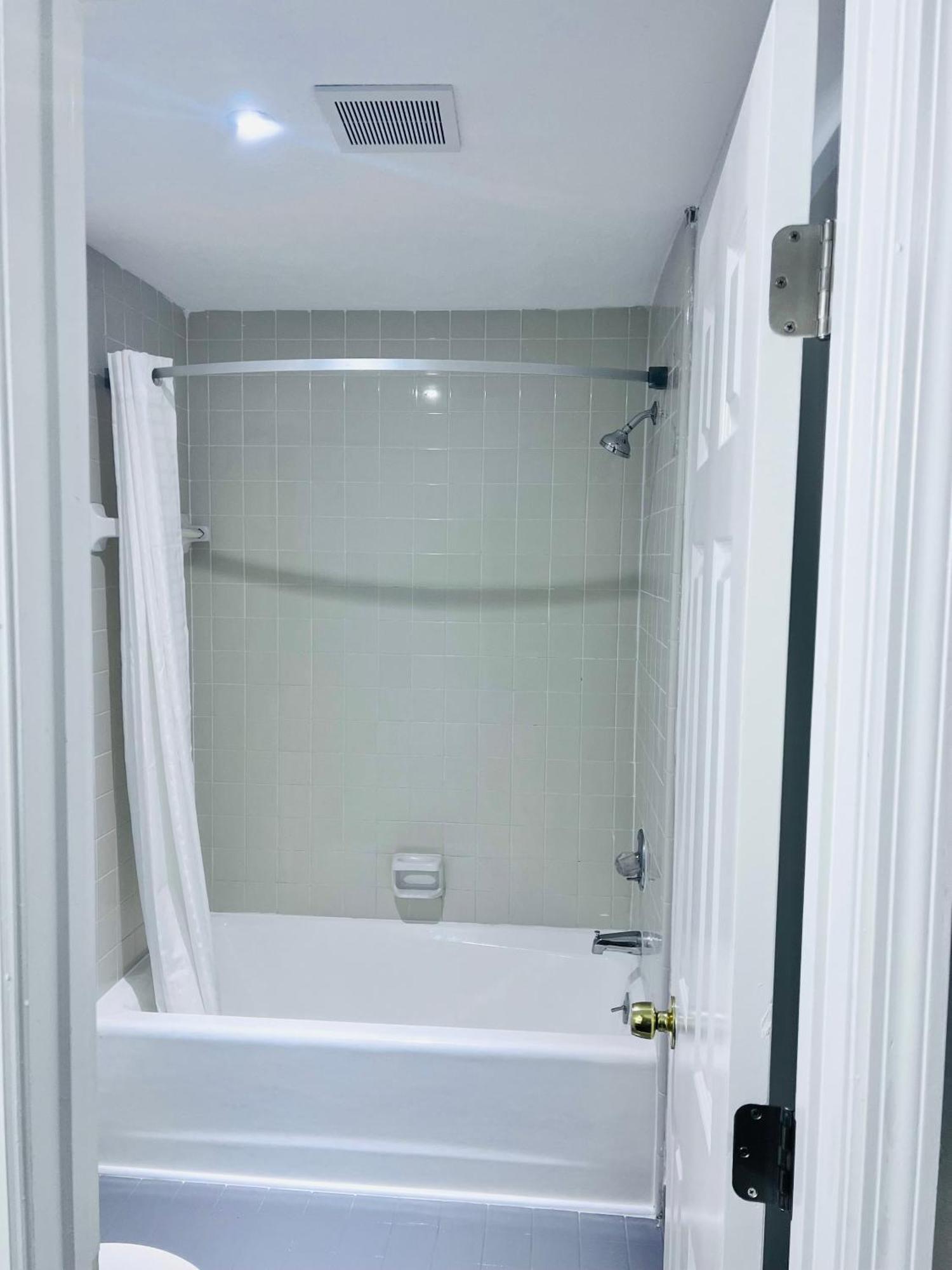ديلارد Budgetel Inn & Suites المظهر الخارجي الصورة
