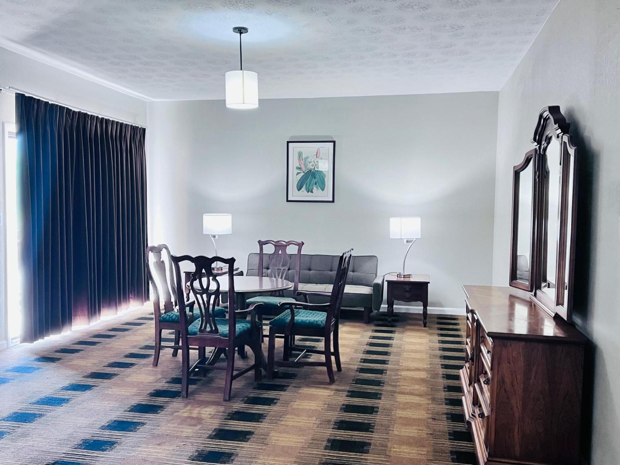 ديلارد Budgetel Inn & Suites المظهر الخارجي الصورة