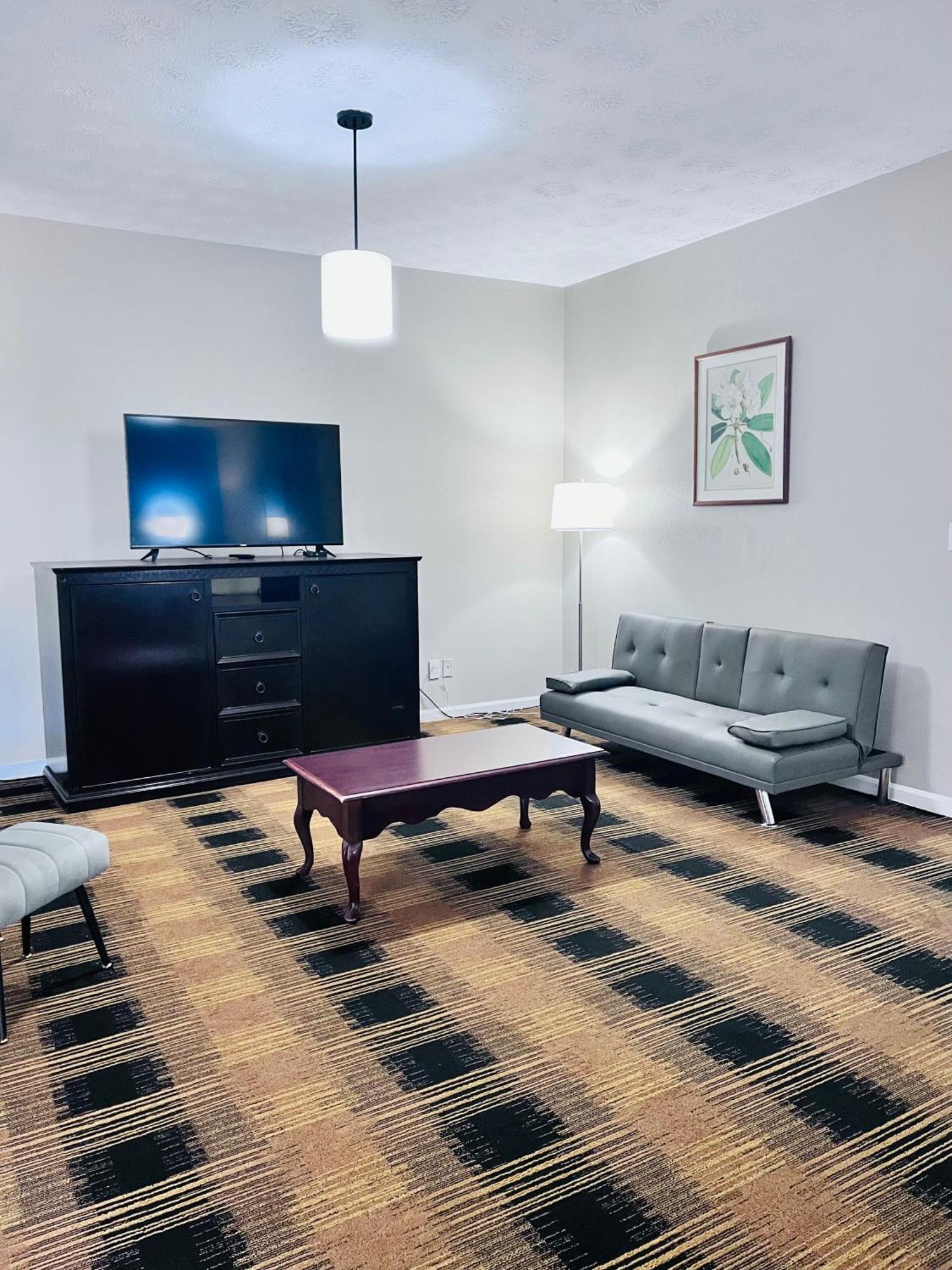 ديلارد Budgetel Inn & Suites المظهر الخارجي الصورة